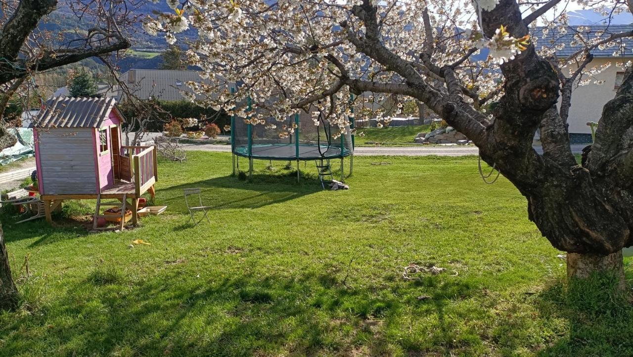 Location Le Queron Apartment Guillestre Luaran gambar