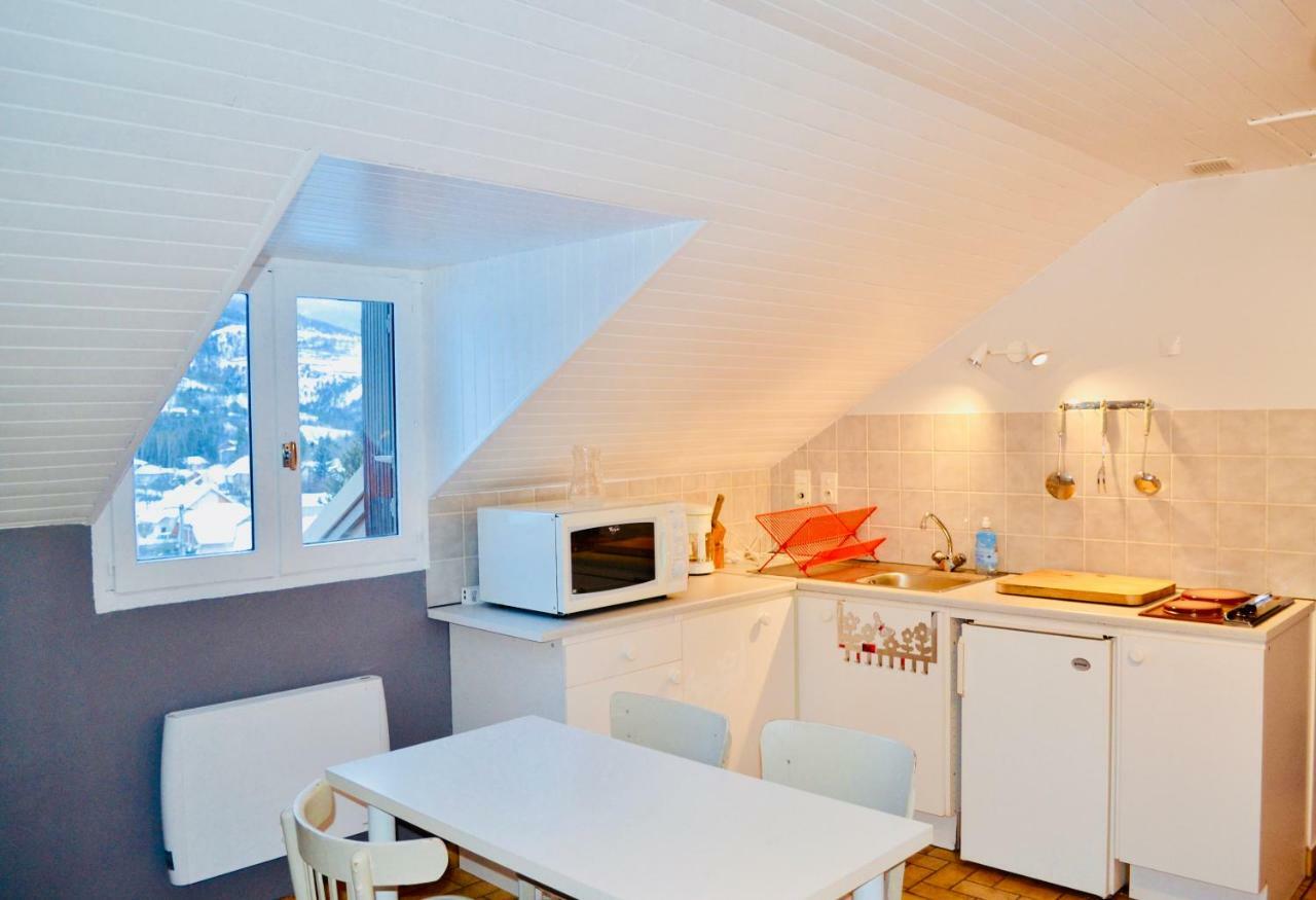 Location Le Queron Apartment Guillestre Luaran gambar